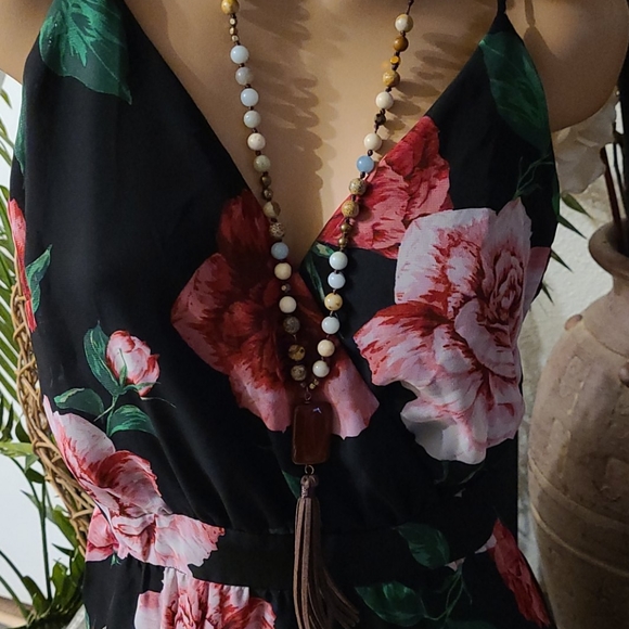 CHARLOTTE RUSSE SUMMER MED MULTI ROMPER - Picture 5 of 16